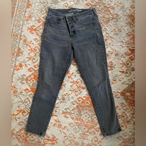 Black high rise skinny crop jeans, size 6